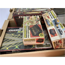 Scalextric - C224 Hazard Change-Over Tracks, C208 Hazard Chicane, C209 Start Light Gantry, C452 Think Tank and C450 Sound Track, all boxed; and quantity of boxed and loose track