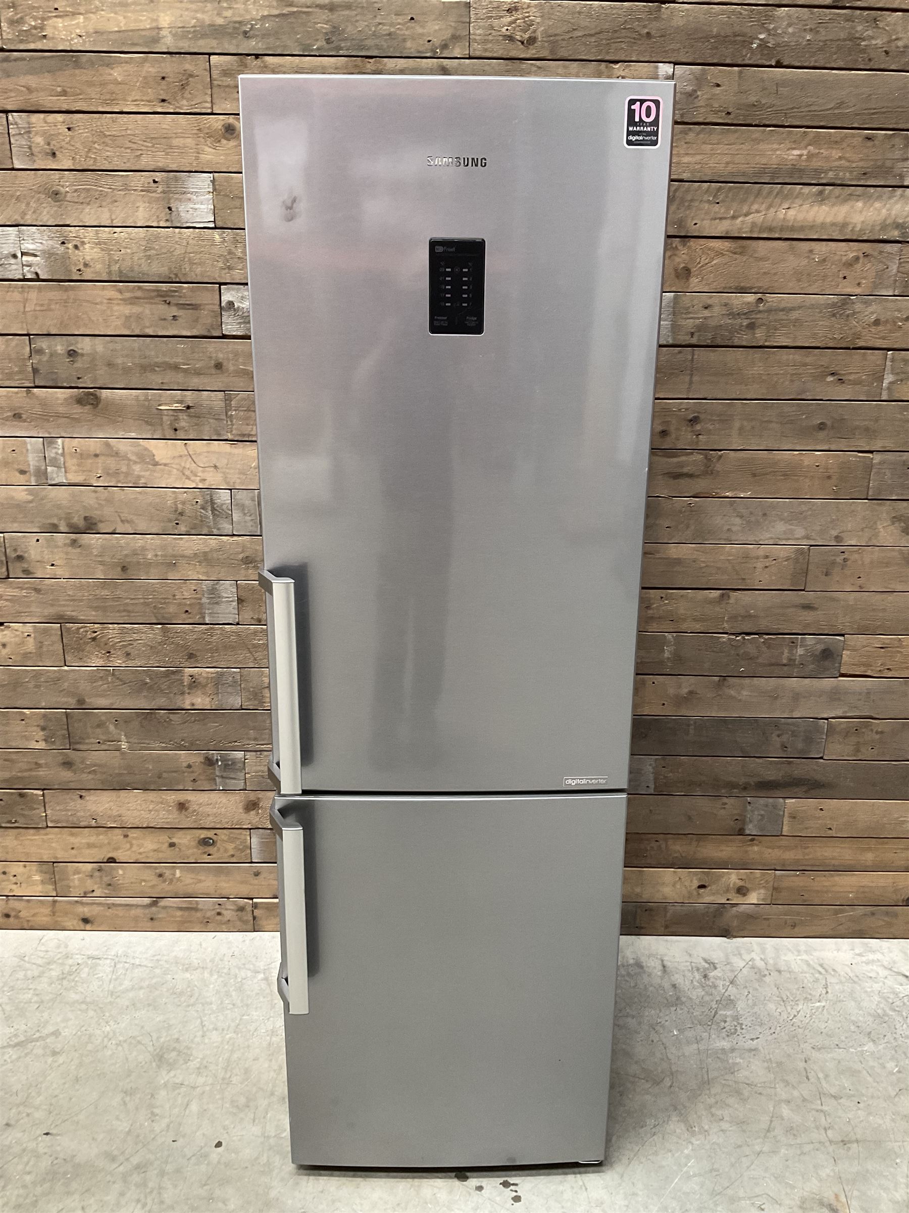 Samsung RB31FEJNDSA fridge freezer - silver finish