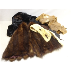  Collection of vintage clothing and accessories to include a Snakeskin handbag with matching purse, Mappin & Webb Lizard skin handbag with matching compact & purse, other handbags, Ede & Ravenscroft graduation cap and striped blazer, ermine collar, mink fur cape, coney fur cape, other fur collars etc   