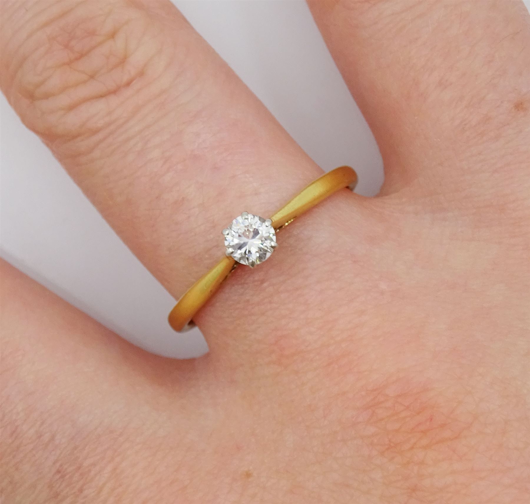 Gold single stone round brilliant cut diamond ring, stamped 18ct, diamond approx 0.30 carat