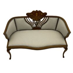 Edwardian inlaid rosewood salon sofa, serpentine seat, open fretwork back with centre urn motif