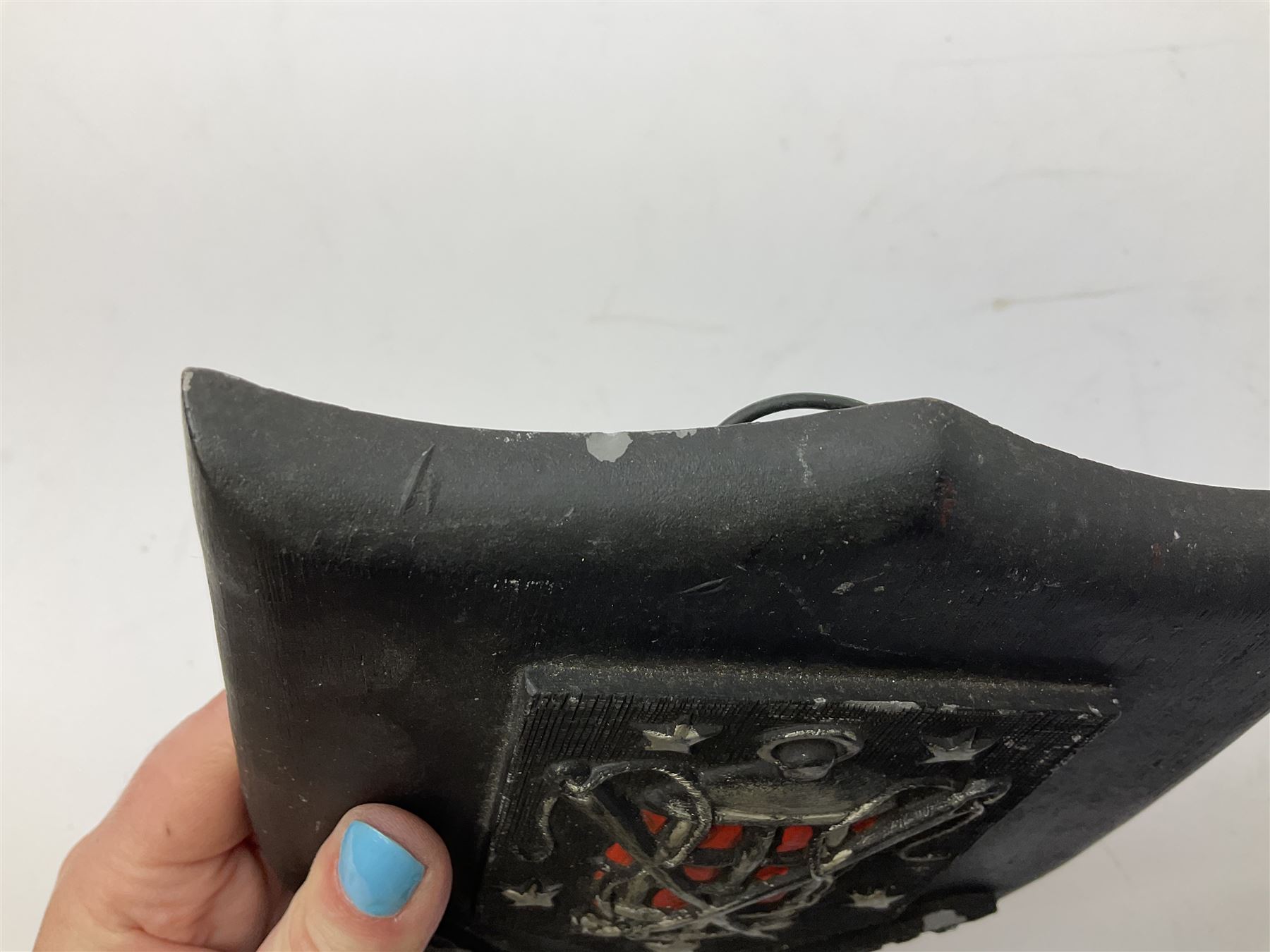 Terry Pratchett Discworld plaques, designed by Clarecraft, comprising 'the First Discworld Event Clarecraft August 95', the collectors guild joining shield, the fools guild DW99C, the seamstresses guild DW98C, the musicians guild DW00C together with 'Door of the mended drum' wall hanging DW17. 