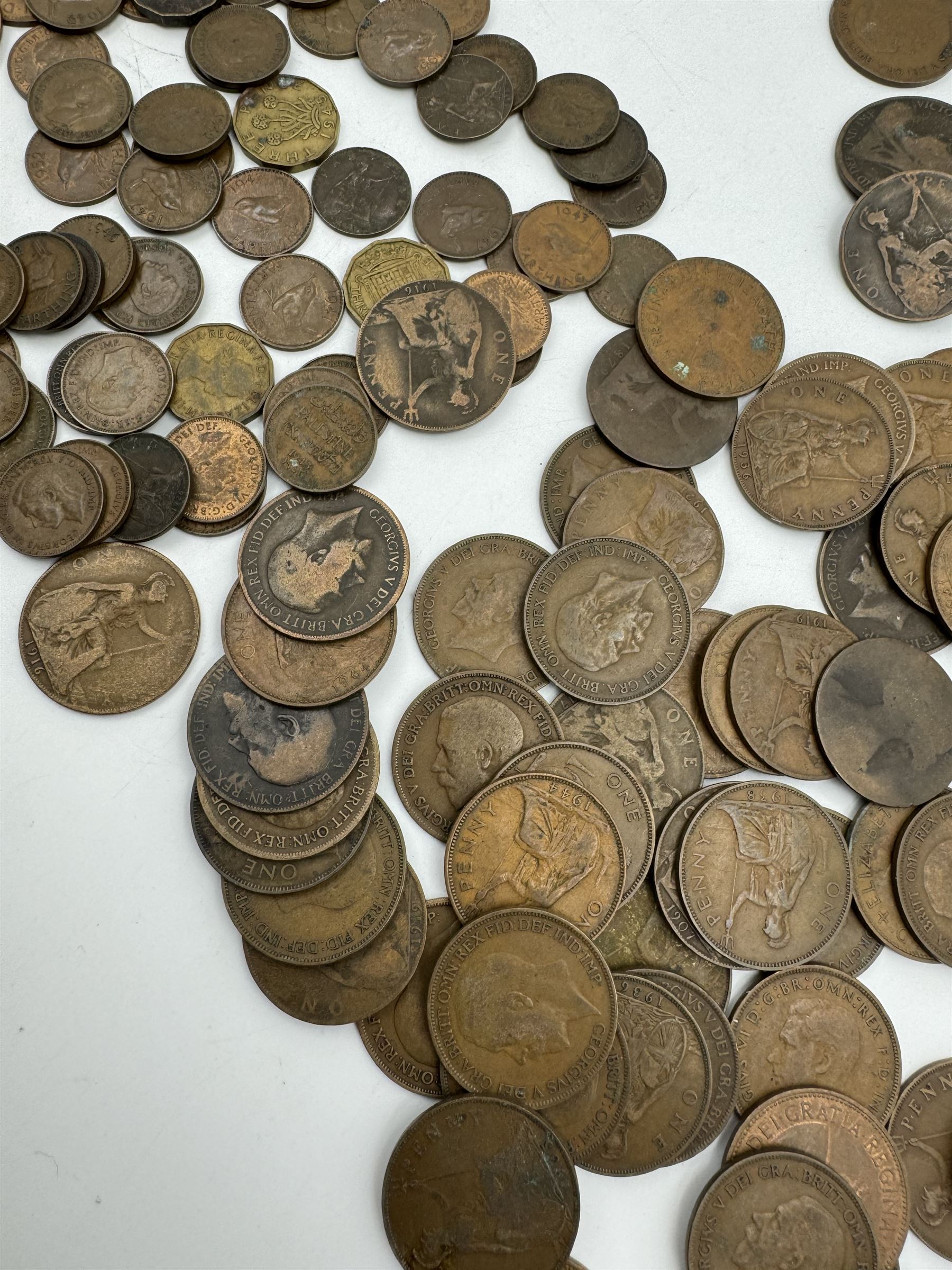 Approximately 250 grams of Great British pre 1947 silver coins, including half crowns etc, pre-decimal pennies and other coinage