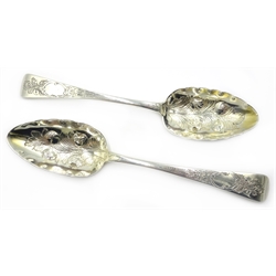Pair of silver berry spoons by Samuel Neville Dublin 1810 approx 5oz