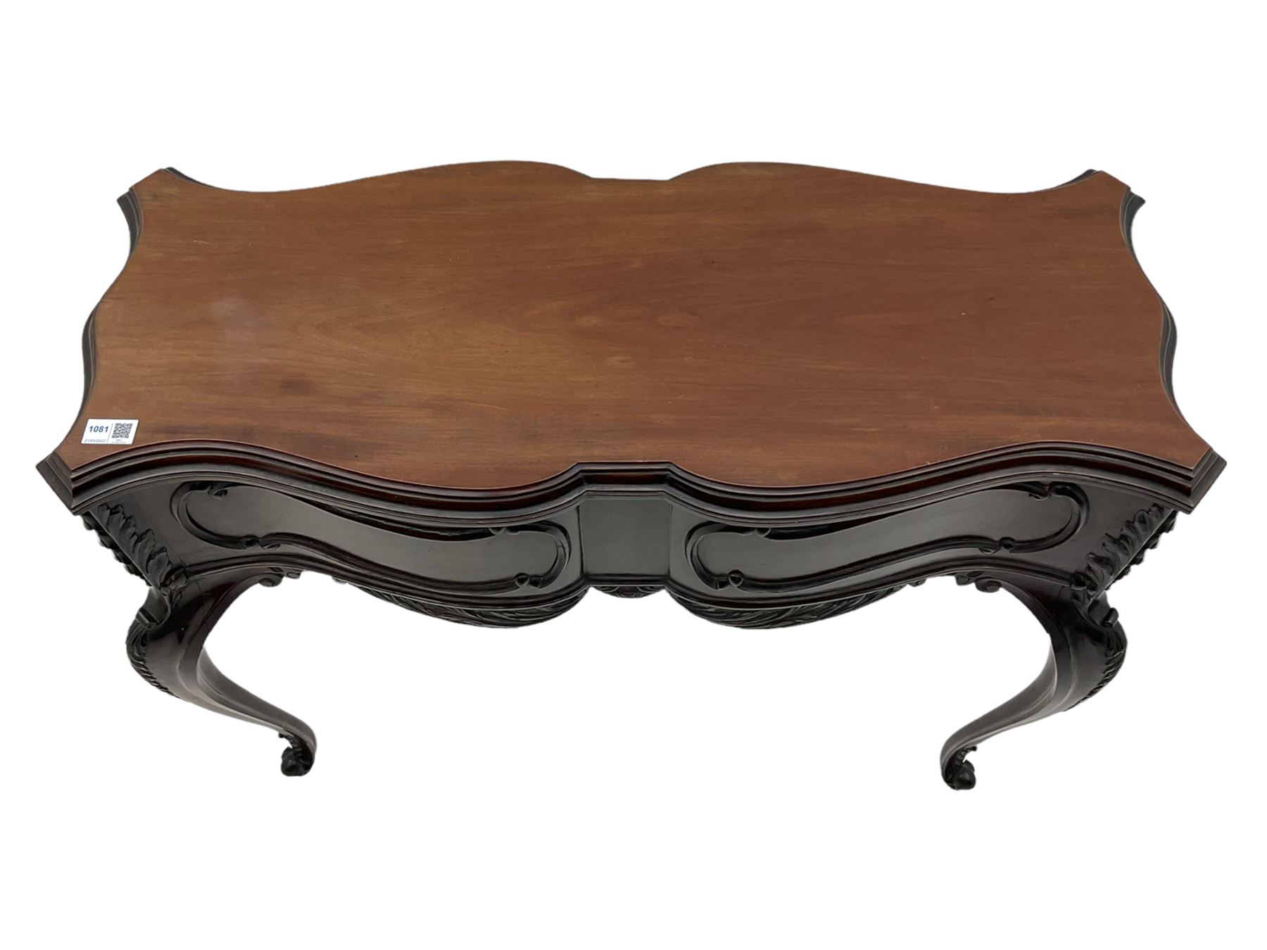 Late Victorian mahogany jardiniere planter stand, shaped form with fixed moulded top, applied c and s scroll mouldings and husks to the frieze and canted corners, acanthus carved cabriole supports with scroll carved terminals, 91cm x 37cm, H85cm