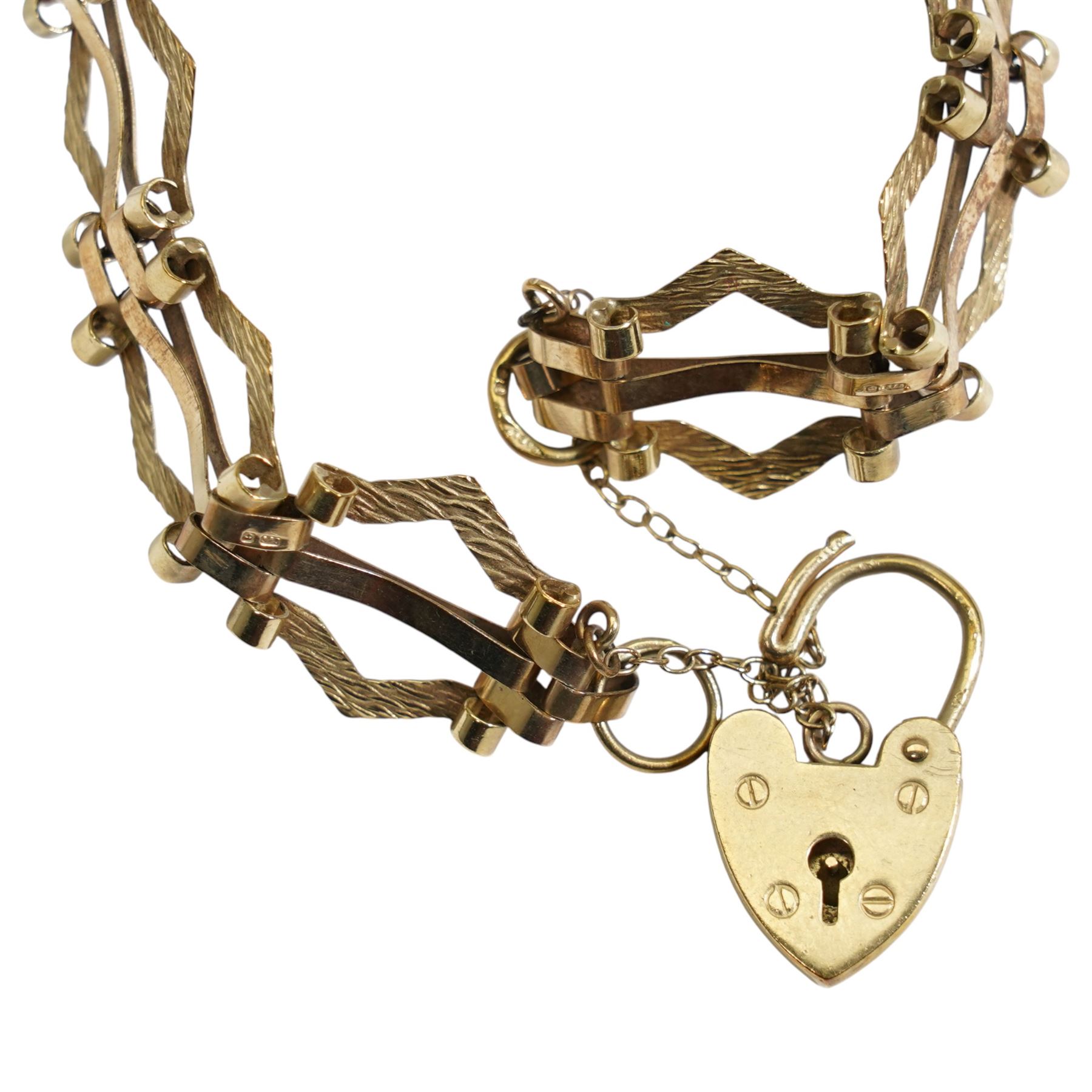 9ct gold fancy gate link bracelet, with heart locket clasp, hallmarked