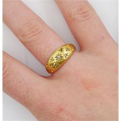 Victorian 18ct gold rubover set diamond ring