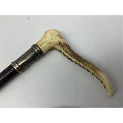 Gentleman's hunting whip, with horn handle and hallmarked silver collar, leather thong and lash, approximate L175cm