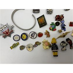 Three Sekonda wristwatches, together with other wristwatches, enamel badges and collectable badges