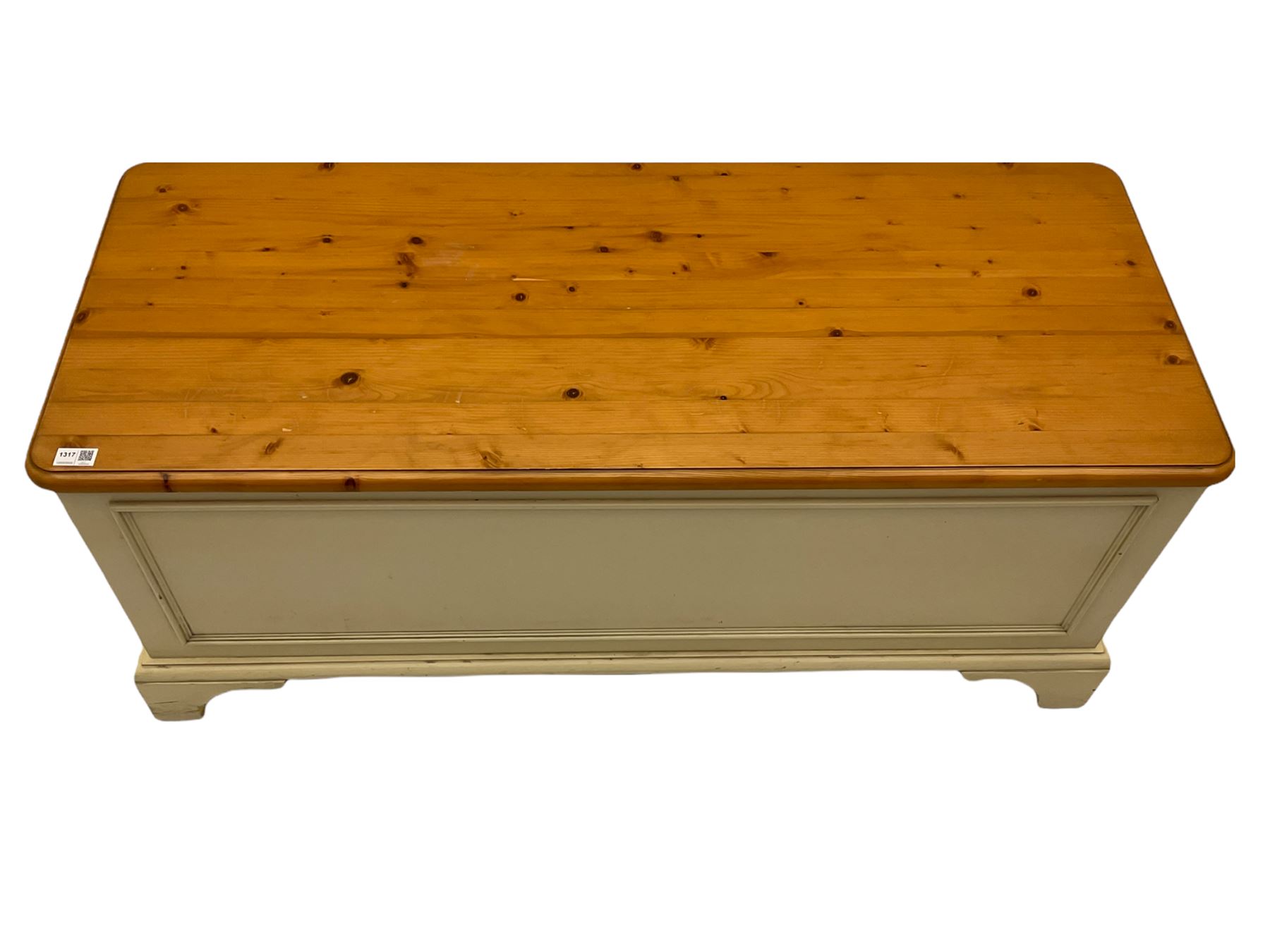 Laura Ashley pine and cream finish blanket box, hinged lid