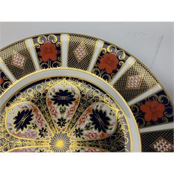 Royal Crown Derby Imari pattern plate, pattern no 1128, printed mark beneath, D27cm