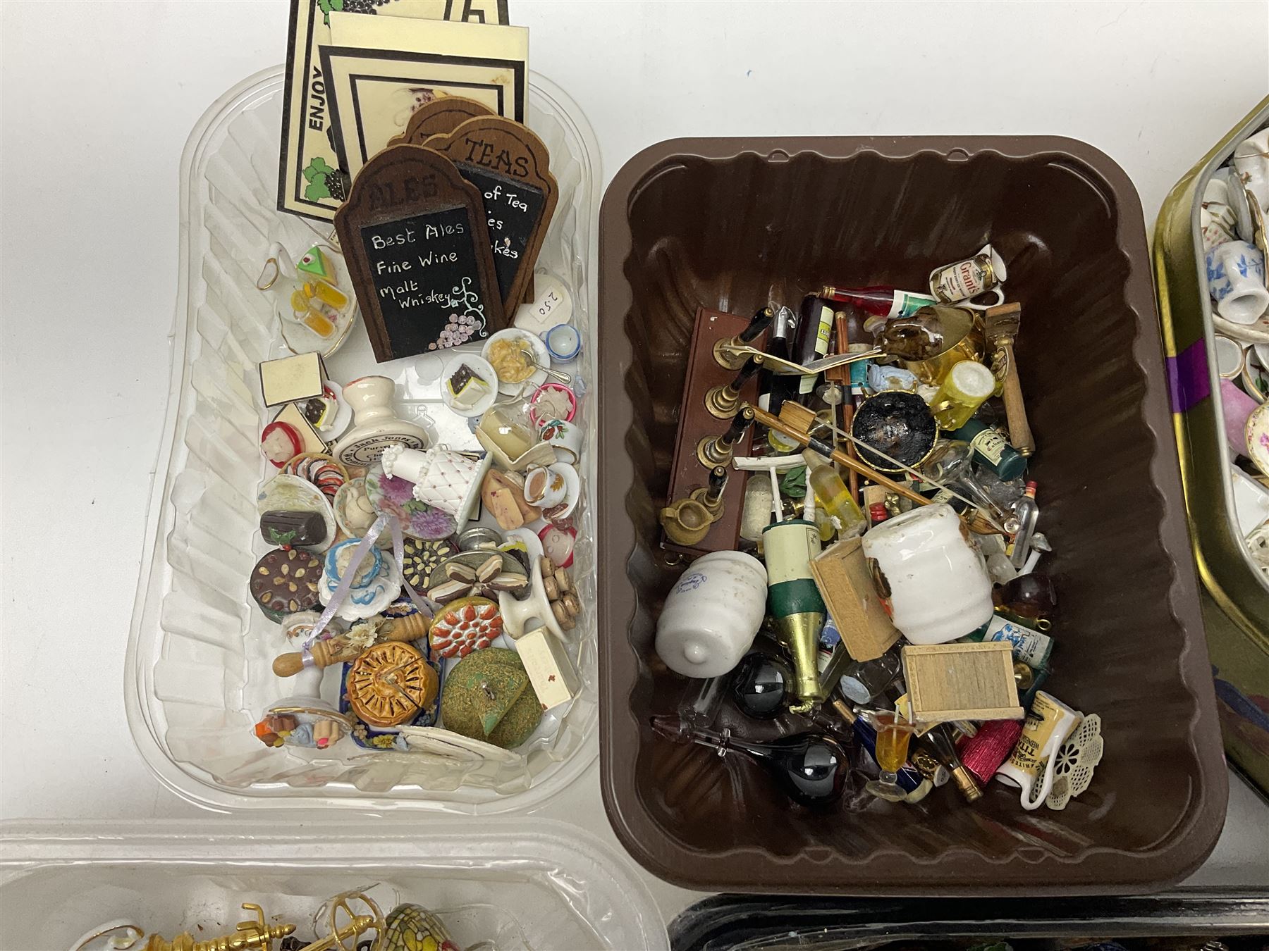 Collection of miniature dolls house pub accessories including wine bottles and glasses, together with miniature dolls house cafe food and accessories, plates, vases and wired and non-wired lighting including table lamps and ceiling lights 