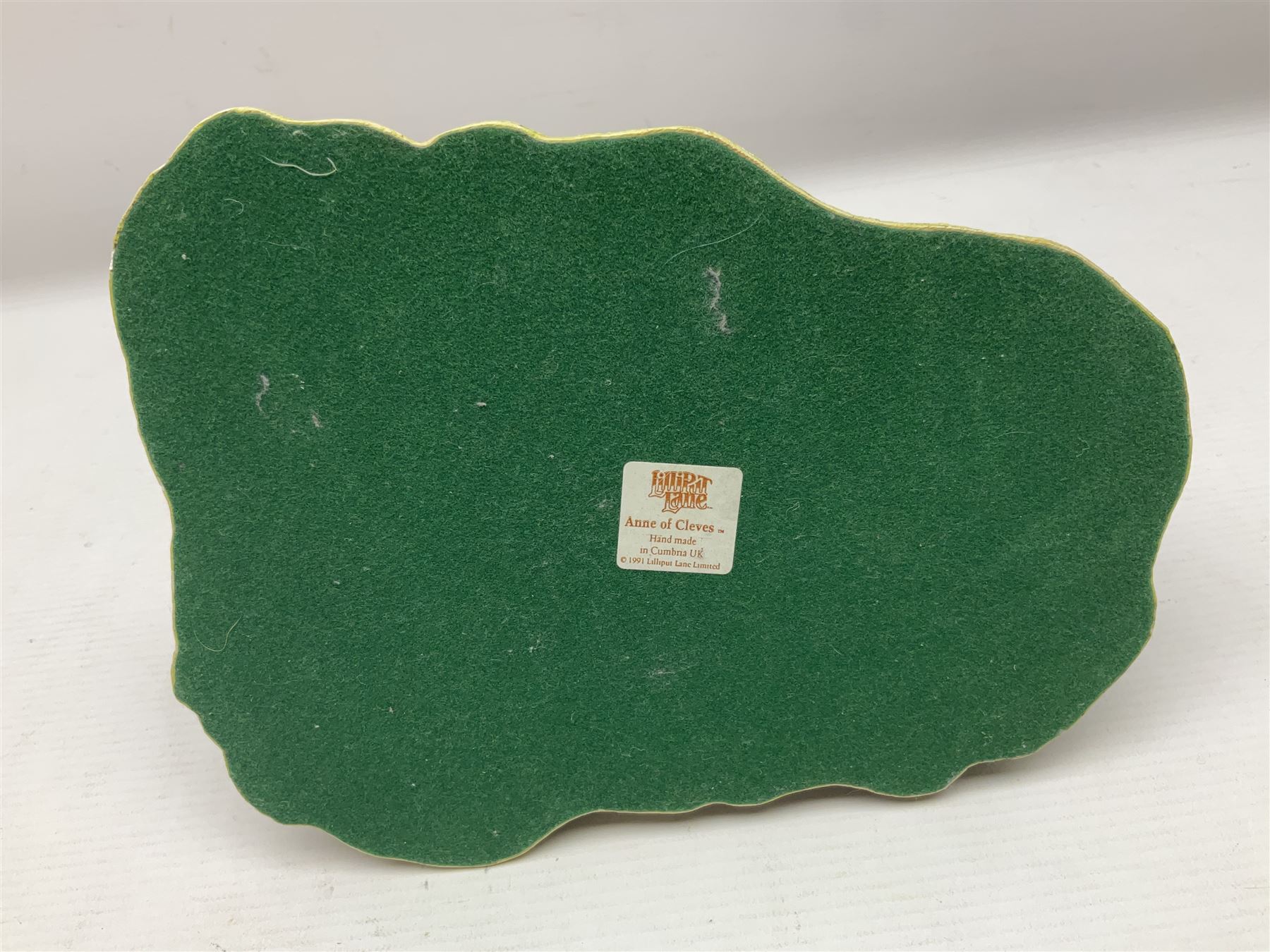 Three Lilliput lanes, comprising Oakwood Smithy, Anne of Cleves and Bluebell Farm, all with deeds and original boxes 