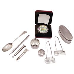 Group of silver, including a commemorative trinket box, with enamel roundel to hinged cover celebrating the marriage of HRH Price of Wales and Lady Diana Spencer by St James' House Company, boxed, a button hole posy holder, propelling pencil, teaspoon, 'Sherry' and 'Brandy' decanter labels and two glass jars with silver covers, all hallmarked, together with an unmarked white metal pill box