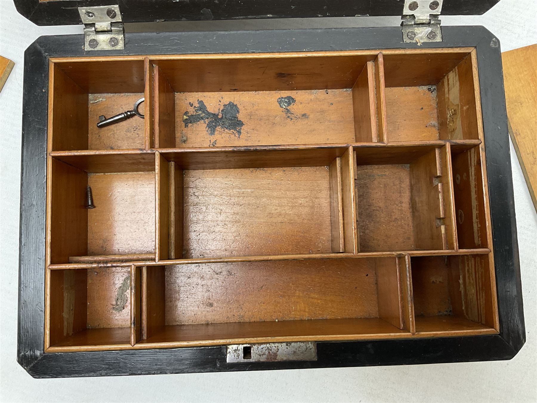 Walnut tea caddy of sarcophagus form, two division lidded interior with a later glass mixing bowl, upon four brass bun feet together with a walnut sewing box with mother of pearl inlaid decoration, tea caddy H16cm