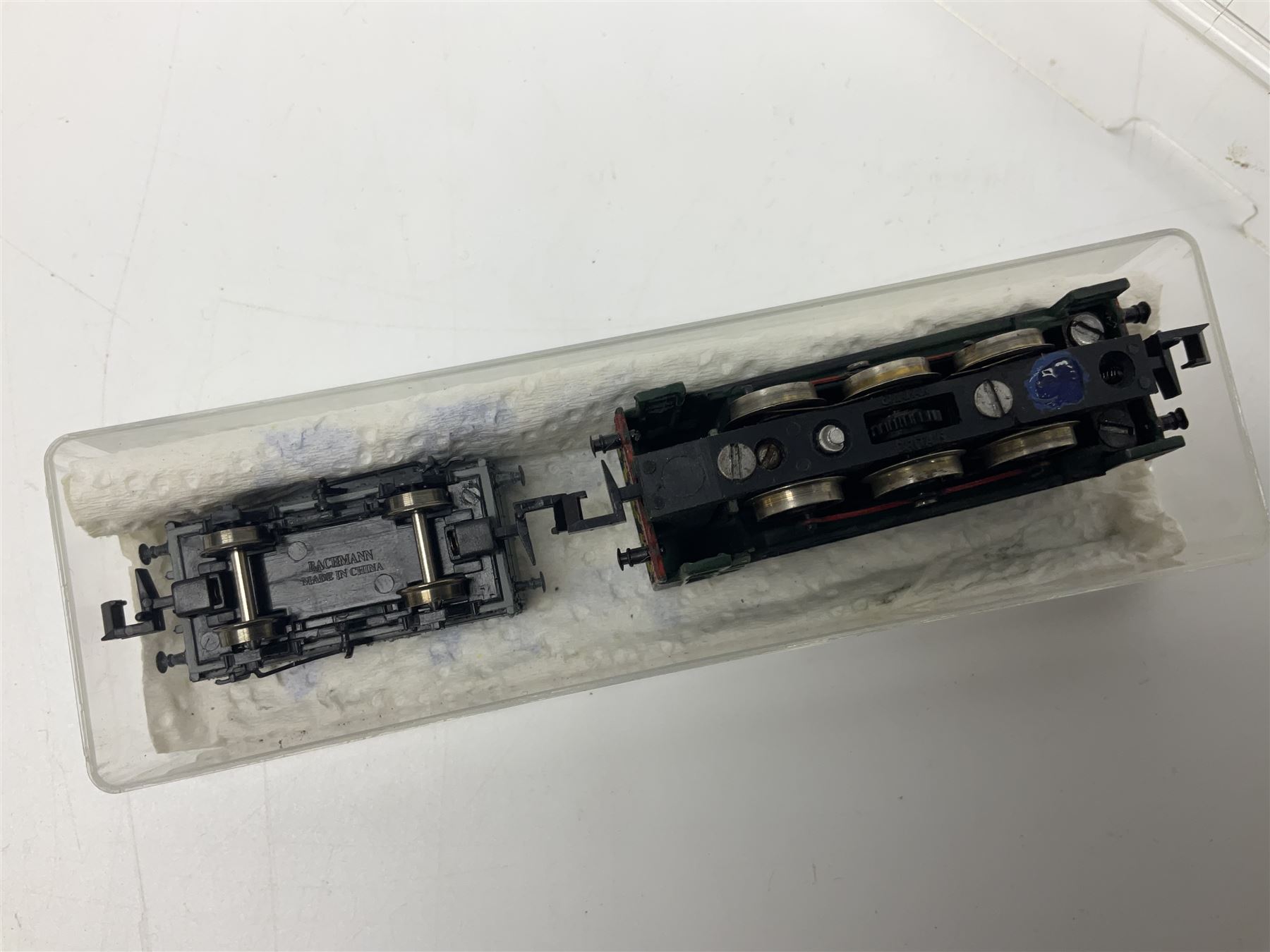 Graham Farish 'N' gauge -No.8125 HST Inter-City 125 set BR Blue Livery; No.8205 Inter-City Class 20 Diesel locomotive No.20142; both boxed; 0-6-0 Diesel Shunter No.D4019; and Bachmann open goods wagon; both unboxed (4)