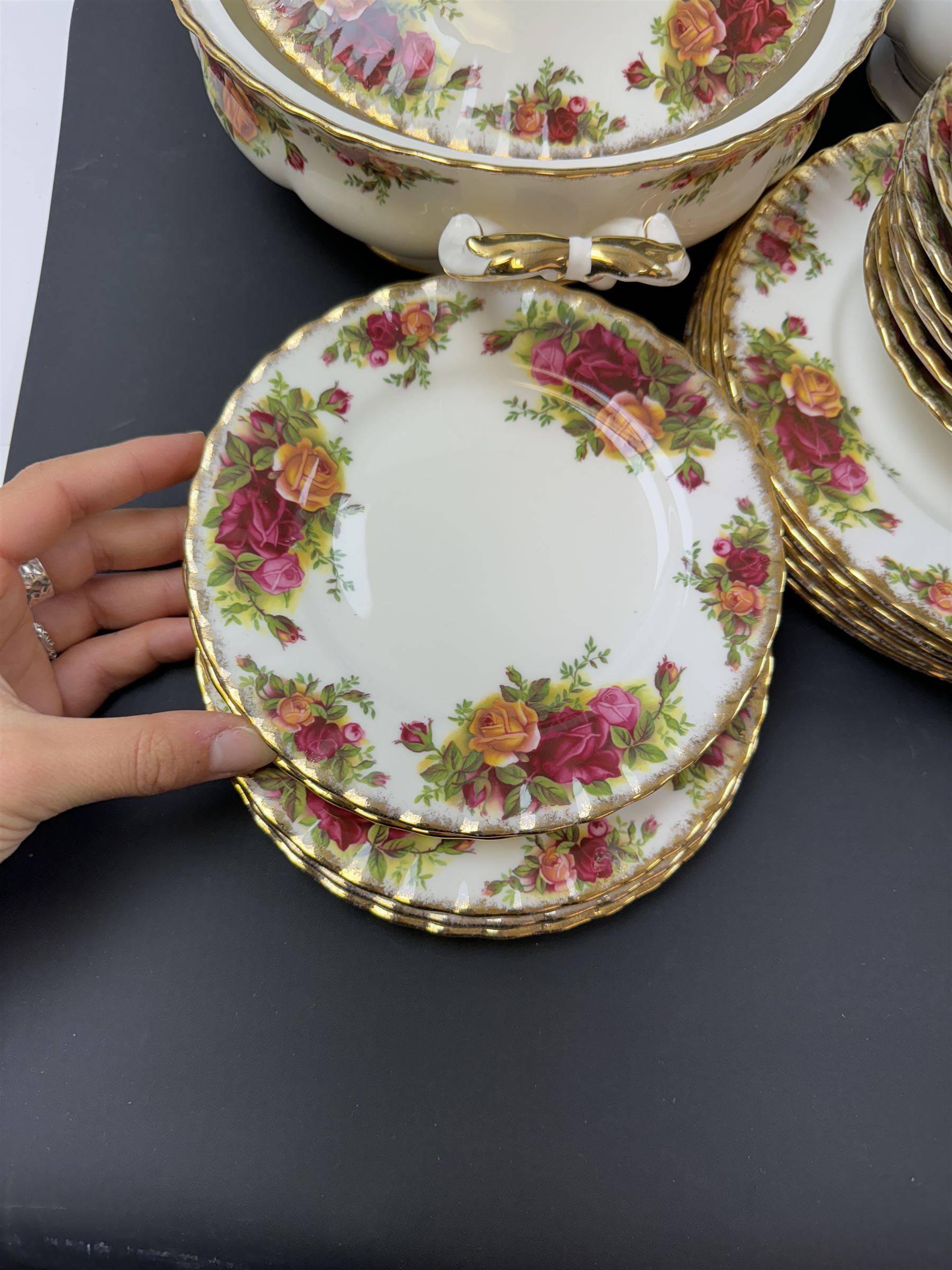 Royal Albert Old Country Roses pattern coffee and dinner service for six, including coffee pot, coffee cups and saucers, dinner plates, side plates, bowls etc 