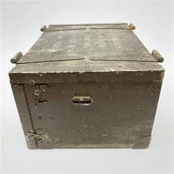 WW2 Military Wireless Remote Control Unit B ZA 7535, in green painted metal bound wooden carrying box with instruction plaque, No.9384 T.M.C. 1940 L32cm