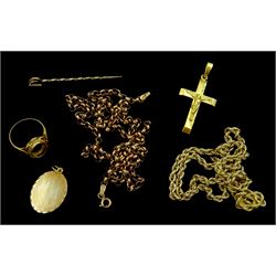 9ct gold jewellery including cross pendant, 'D' stick pin, links etc
