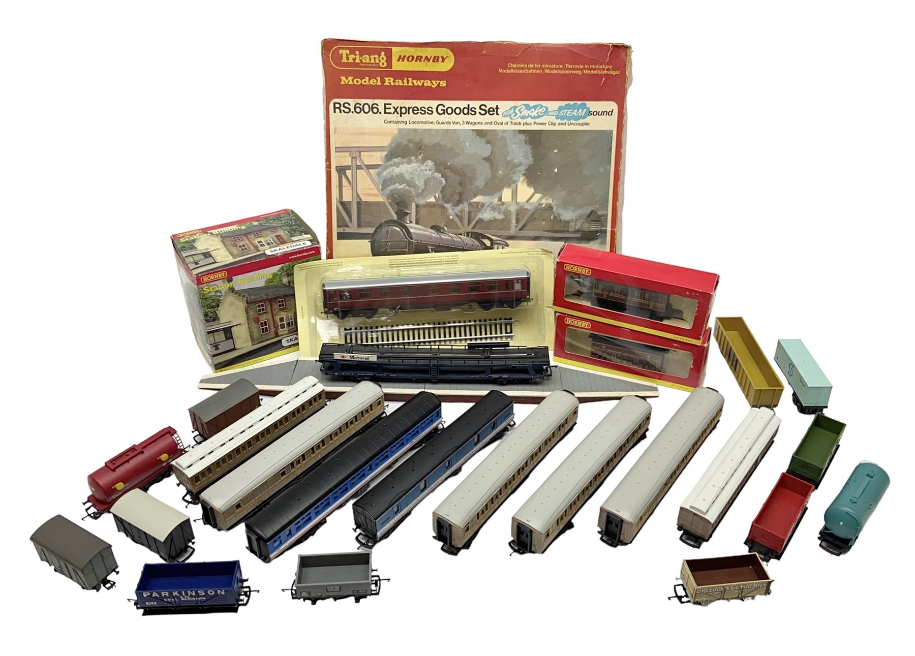Tri-ang/Hornby '00' gauge - RS.606 Express Goods Set; boxed; eleven passenger coaches and twelve goods wagons (some boxed) by Hornby, Lima etc; and boxed Hornby Skaledale Station Building with platform