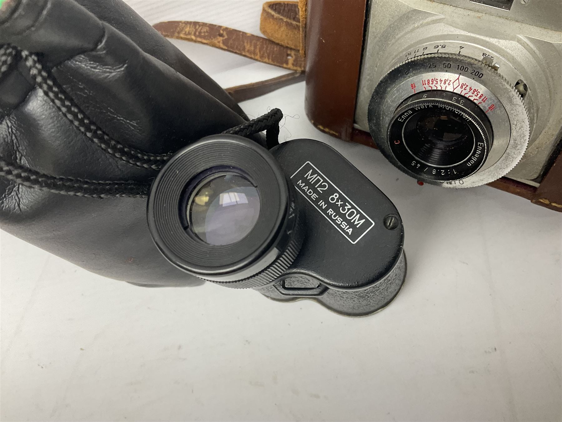 Wirgin Edixa camera body with 'Enna Werk Munchen Ennagon 1:2.8/45' lens, together with Greenkat telescope etc