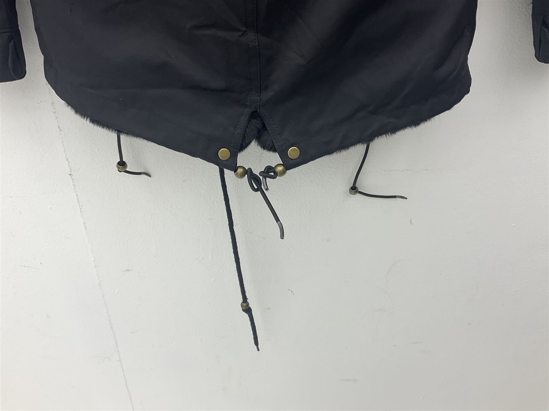 Posh Poms black raccoon fur collar parka coat lined with fur, new, unused 