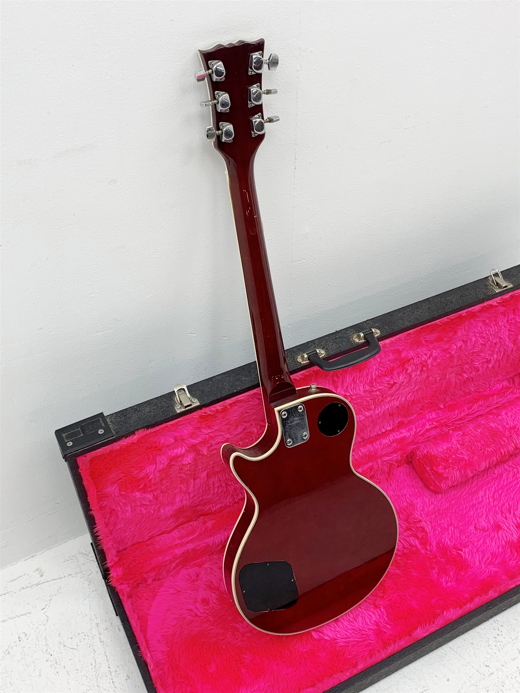 Hondo II electric guitar with carrying case 