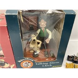 Nintendo Super Mario Bros 1992 Zeon alarm clock, Wallace and Gromit alarm clocks and further collectables 