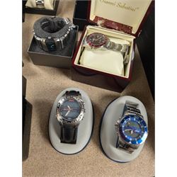 Collection of approx 30 quartz watches including Sekonda, Tungsten, Citizen, Van Heusen, Gianni Ricci and Gianni Sabatini