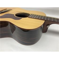Tanglewood Folk/OM cedar and java wood acoustic guitar, the three-piece back with mango spalted wood insert; serial no.180914094 L101cm