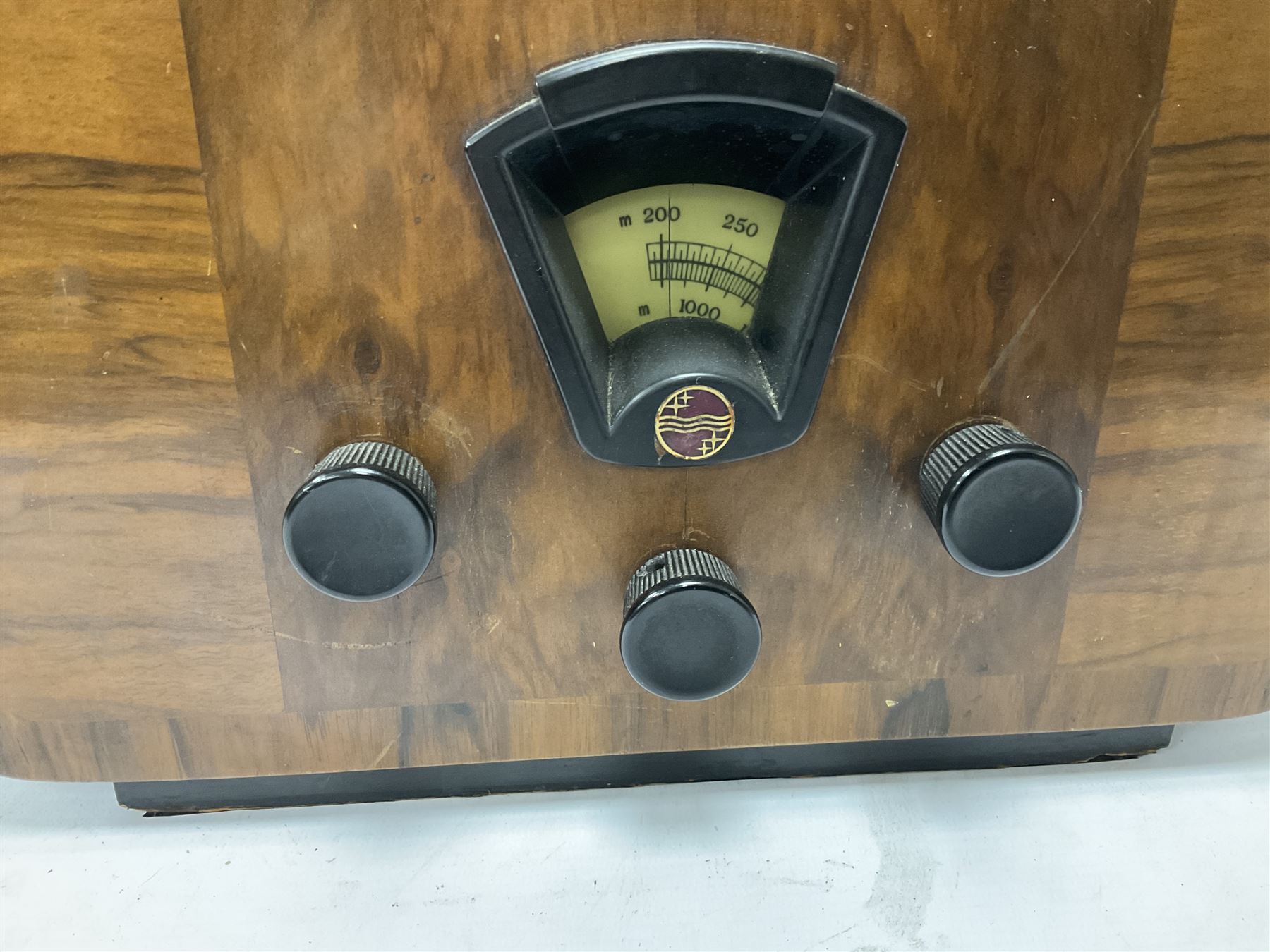 1930s Philips Type 836A Super Inductance radio, in Art Deco curved mahogany case with Bakelite knobs, H36cm W34cm D22cm