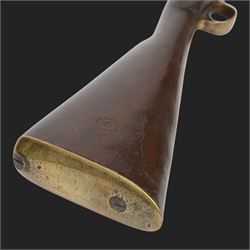 19th century muzzle loading British Naval percussion musket, the 39inch barrel with ramrod beneath, lock marked 1858, stock stamped with brass butt plate, overall L140cm  