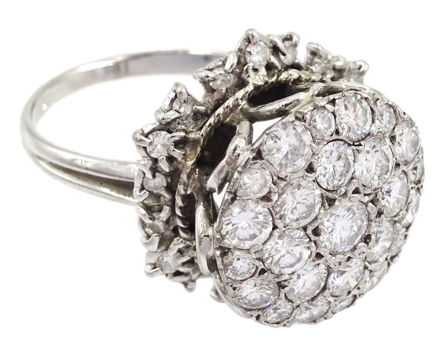 18ct white gold round brilliant cut diamond cluster ring, stamped 750, total diamond weight approx 2.00 carat