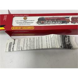 Hornby ‘00’ gauge - Class N15 4-6-0 ‘Sir Dinadan’ locomotive no.795 in SR green; Coronation Class 7P 4-6-2 ‘Duchess of Sutherland’ locomotive no.6233 in LMS maroon; Class 7P 4-6-2 ‘The Princess Royal’ locomotive no.6200 in LMS maroon; Class A4 4-6-2 ‘Mallard’ locomotive no.60022 in BR green; in original boxes (4) 