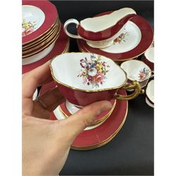 Hammersley tea and dinner service, including twelve dinner plates, twelve teacups, two sauce boats, two covered dishes etc  