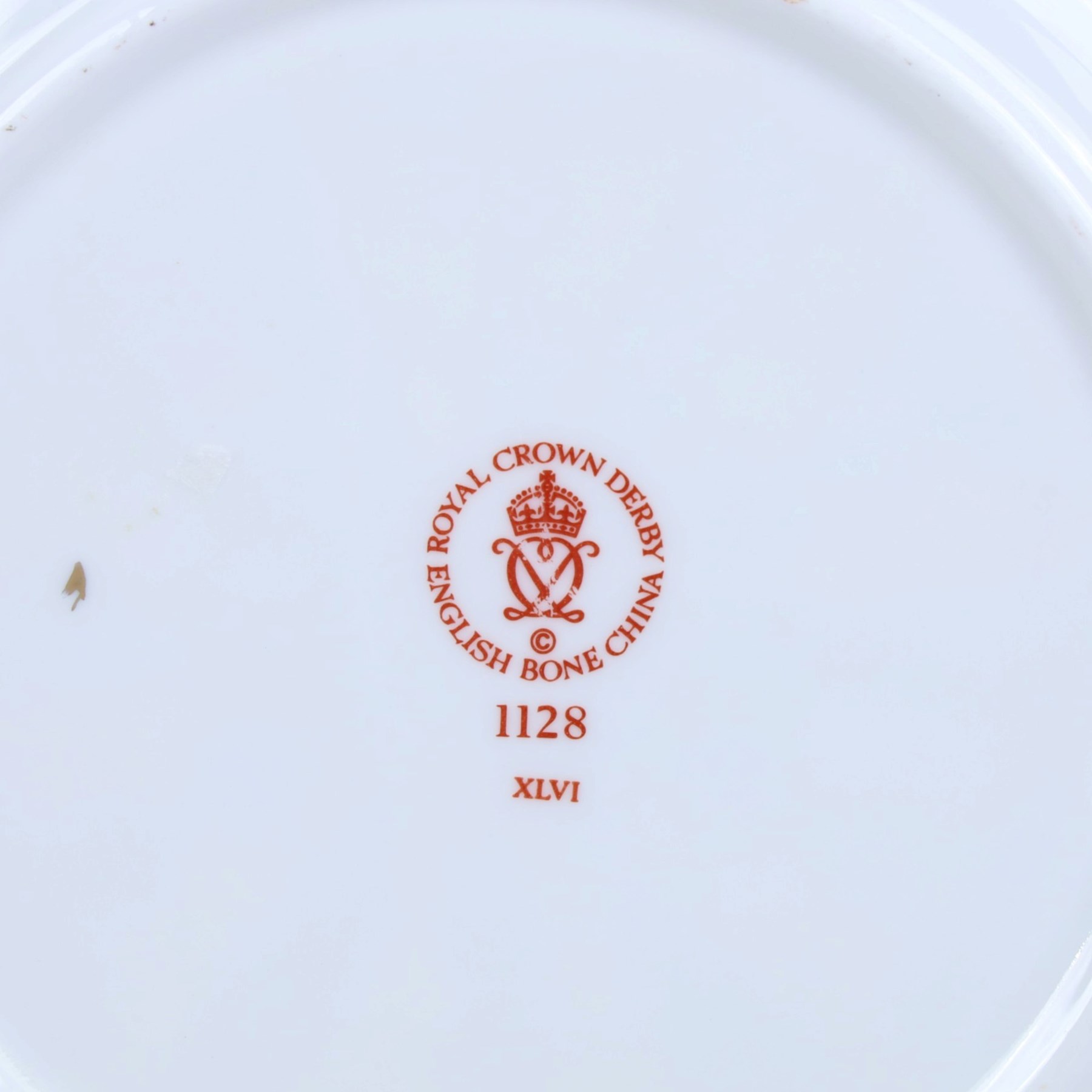 Royal Crown Derby Old Imari 1128 two cake plates and octagonal plate, octagonal plate D23cm