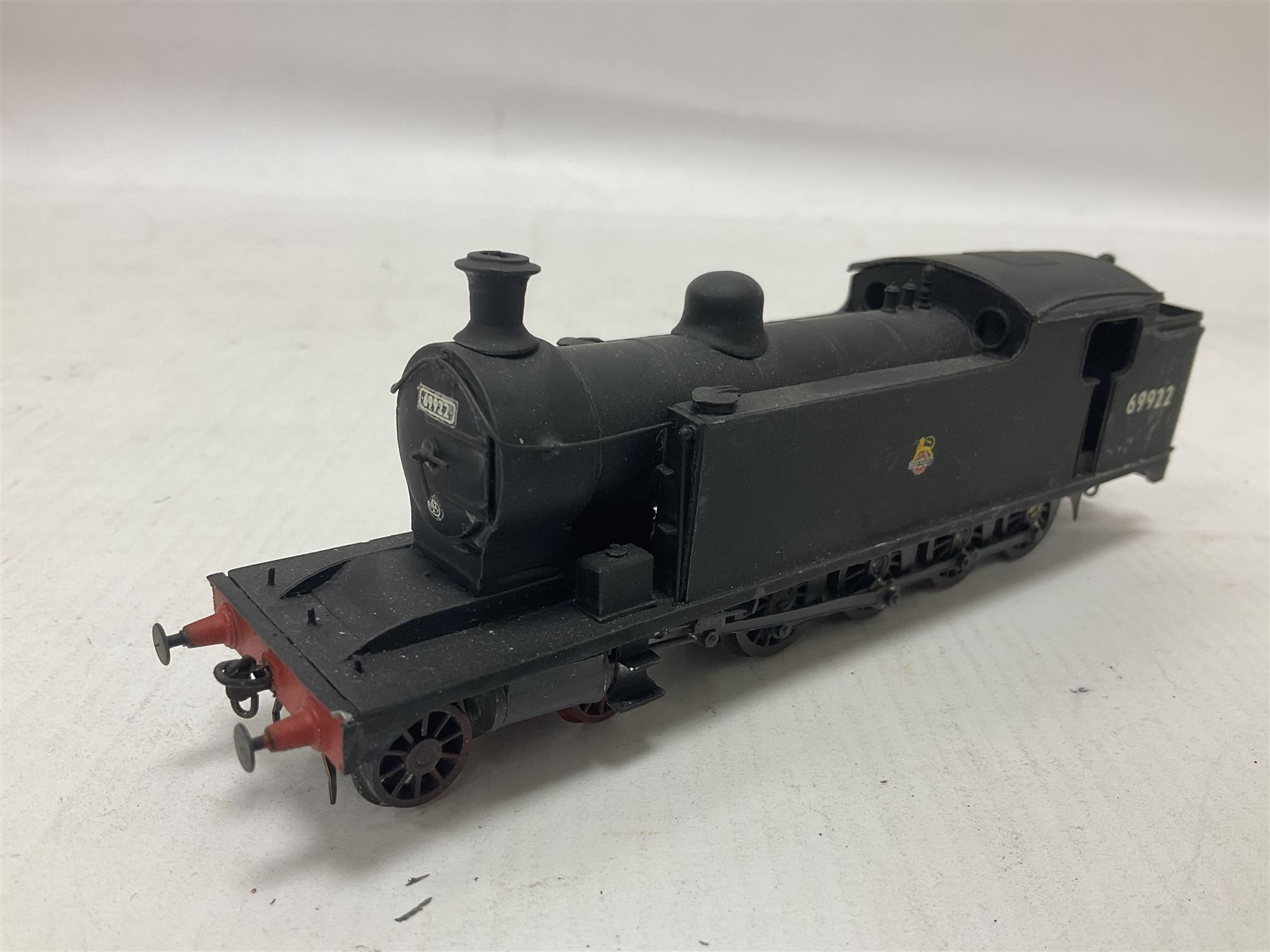‘00’ gauge - three kit built steam locomotives comprising Class O4 2-8-0 no.63692 finished in BR black; Class L1 2-6-4T no.67725 finished in BR black; Class T1 4-8-0T no.69922 in BR black (3) 