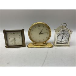 Assorted quartz and battery operated clocks, for parts and repairs 