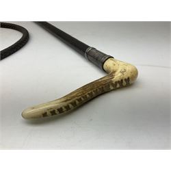 Gentleman's hunting whip, with horn handle and hallmarked silver collar, leather thong and lash, approximate L175cm