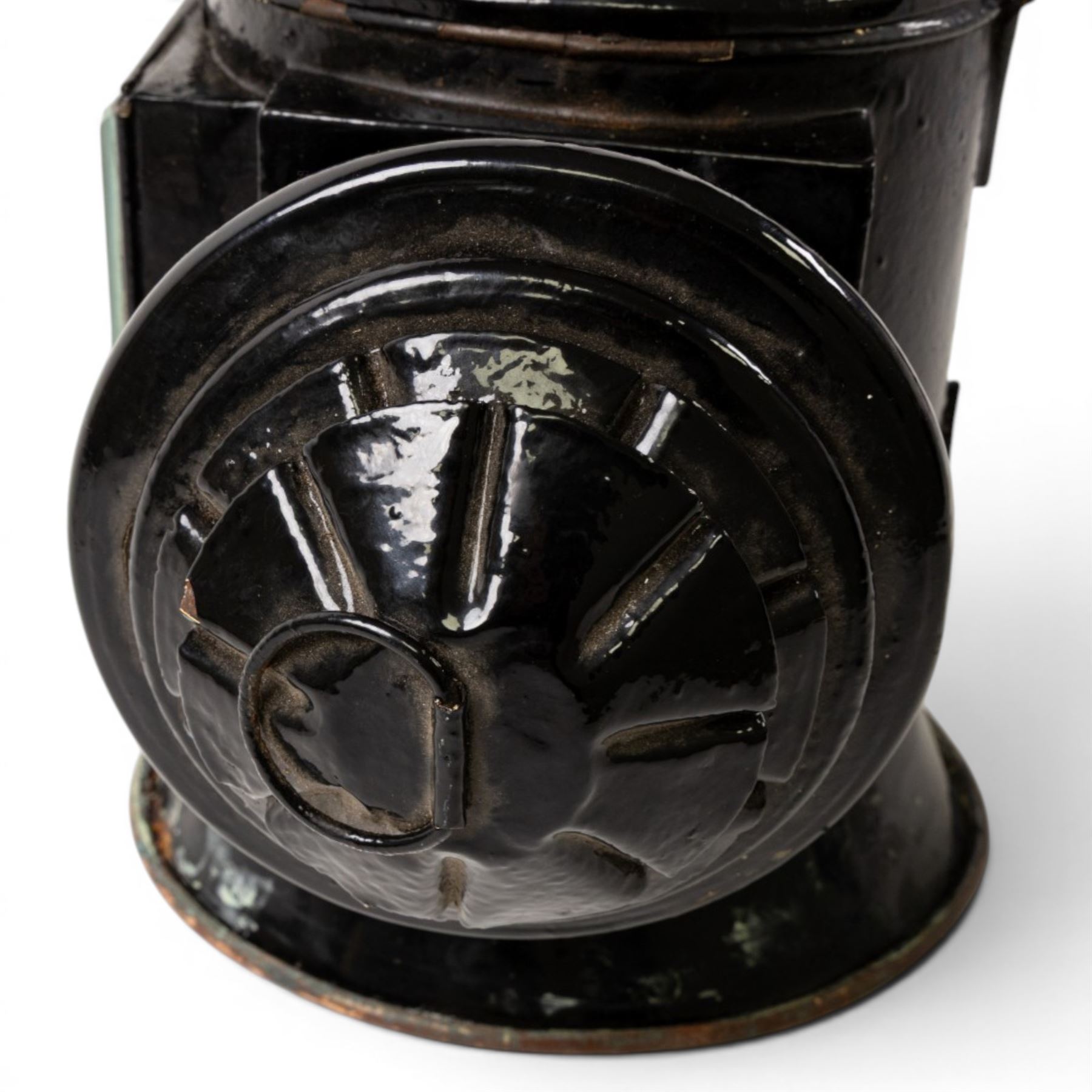 Shanks (London) - good pair of silver plated and toleware carriage lamps, gilded circular housing, bevelled side glass, maker engraved to candle mount