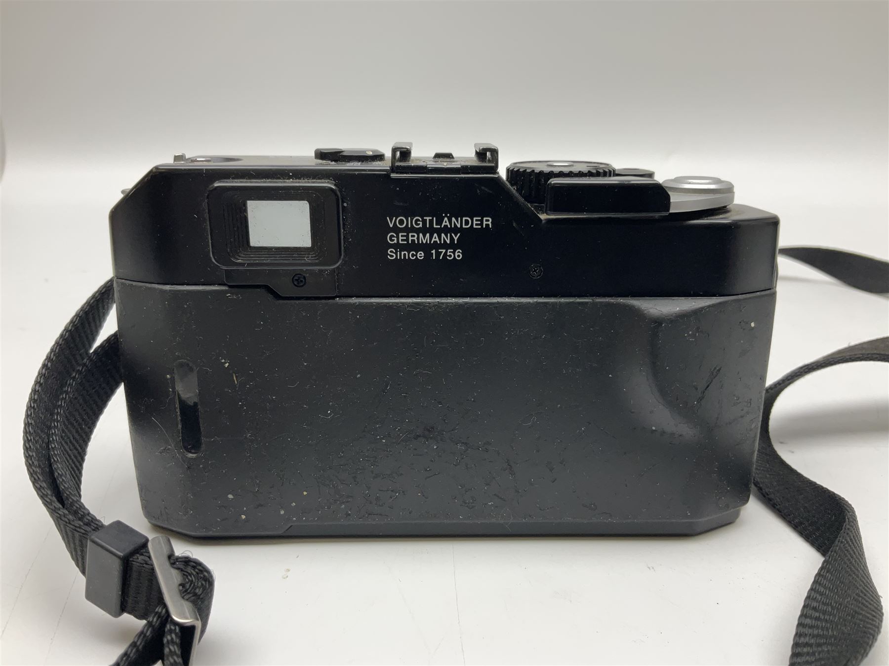 Voigtlander Bessa-R rangefinder camera body, serial no. 00118622, with 'Voigtlander Nokton F 1.5 50mm' lens, serial no. 9960078 and 'Voigtlander Ultron 35mm F 1.7' lens, serial no.9050024 