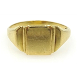  Middle Eastern 18k gold signet ring approx 4.9gm  