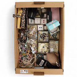 Collection of pearl jewellery, including earrings, bracelets and necklaces, gemstone bead ...