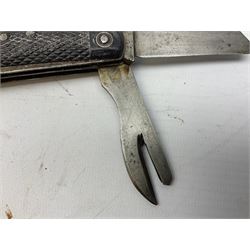 WW2 British army folding jack/clasp knife, the blade marked A.H. Bisby & Co Ltd Sheffield with broad arrow and date 1944, marlin spike and can opener; and British Navy seaman's rope pocket knife, the blade marked Venture H.M. Slater Sheffield (2)