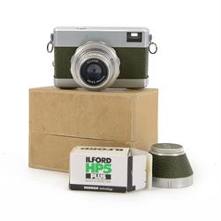 German Werra camera, with Novonar 3.5/50 lens, in box with instructions