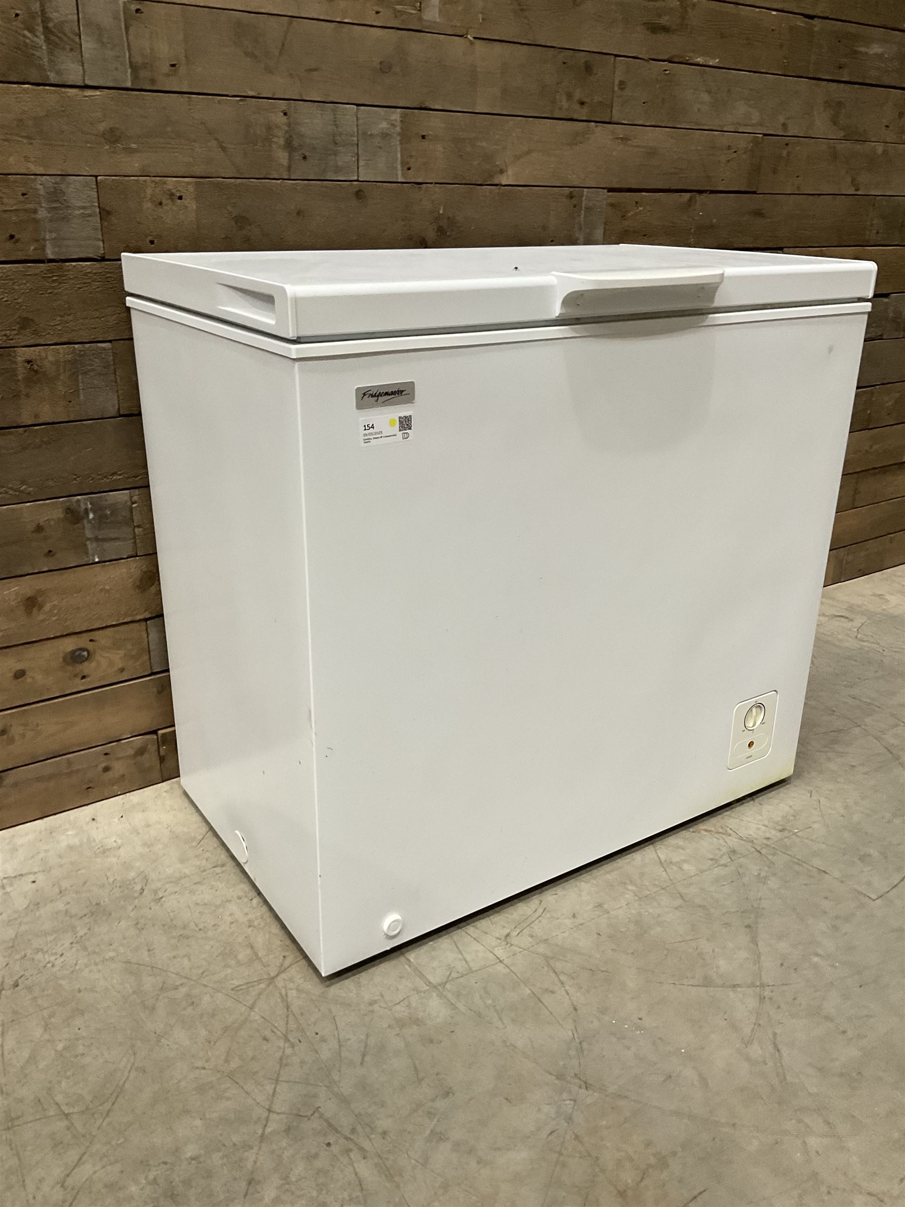 Fridgemaster MCF 194 chest freezer
