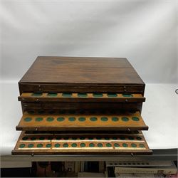 Coin cabinet, comprising eleven trays single-pierced to house over 276 coins, H20cm, 53m