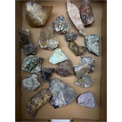 Large private collection of minerals and fossils including, Malachite, Azurite, Amethyst, agate, coprolite (fossilised excrement) etc 