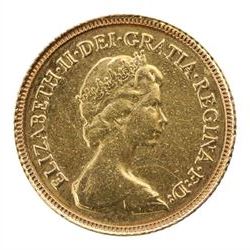 Queen Elizabeth II 1982 gold half sovereign coin