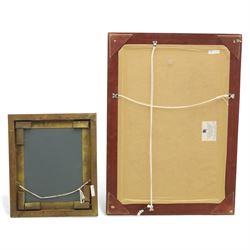Two late 20th century gilt mirrors, foliate and dart detailing to the frame (H 92cm, W 66cm; H 53cm W 45cm)